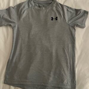 Under Armor Youth Medium Dri Fit Heatgear